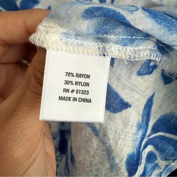 CeCe Blue and White Floral Blouse - Picture 6 of 10